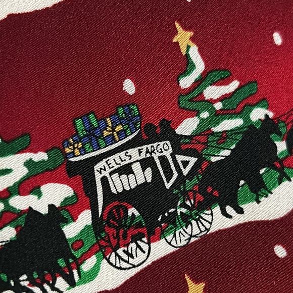 New Mulberry Neckwear Custom Wells Fargo 100% Silk Men’s Holiday Neck Tie - Picture 3 of 9